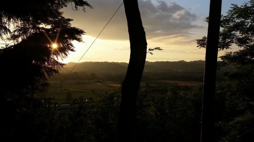 La Cascina Del Castello Villa Asti Bagian luar foto